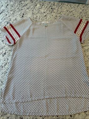 LOFT White Tee with Black Geometric Dots and Red Striped Sleeves